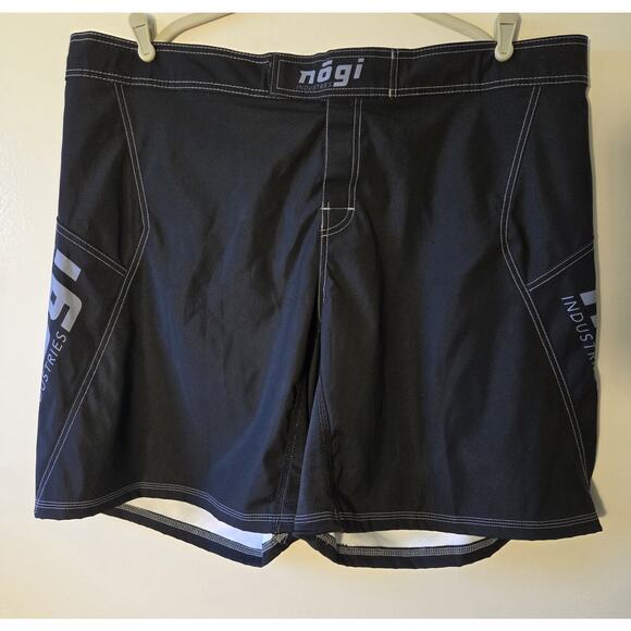 Phantom 4.0 Fight Shorts Black Size 44 MADE IN USA Ju Jitsu Grappling Gracie - Picture 1 of 8